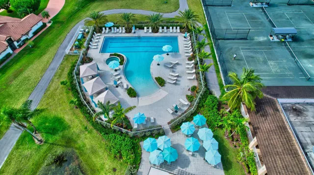 $427,000 | 5279 Fountains Drive South, Unit 304, Lake Worth, FL 33467