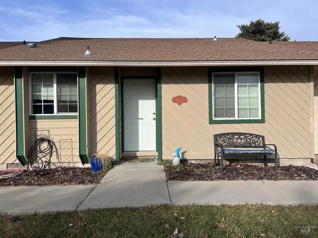 $289,900 | 6452 West Douglas Street, Boise, ID 83704