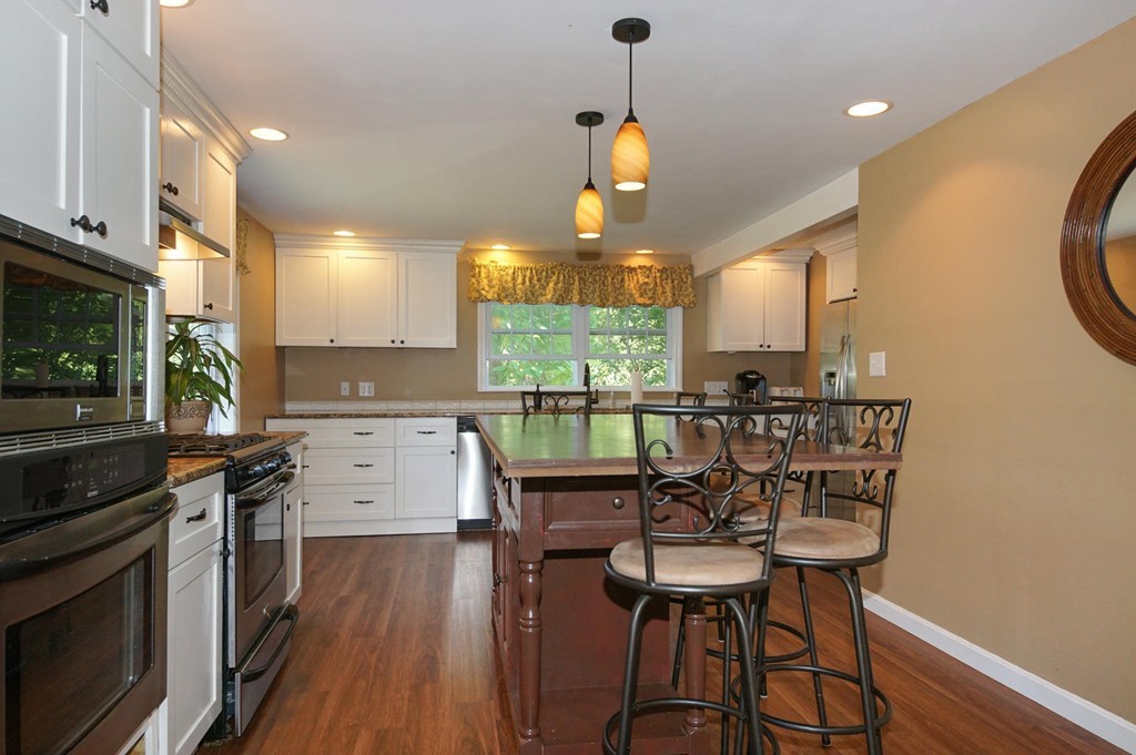 6 Alcorn Road Chelmsford, MA 01824 - Photo 3 of 30 Gallery Image 3