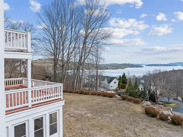 $1,900,000 | 5 South Watch Road, Meredith, NH 03253