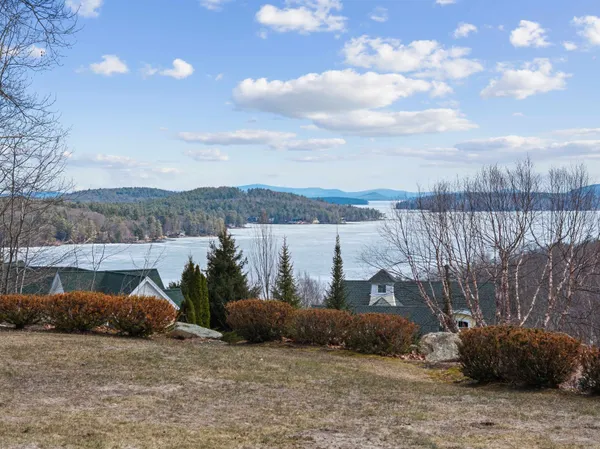 $1,900,000 | 5 South Watch Road, Meredith, NH 03253