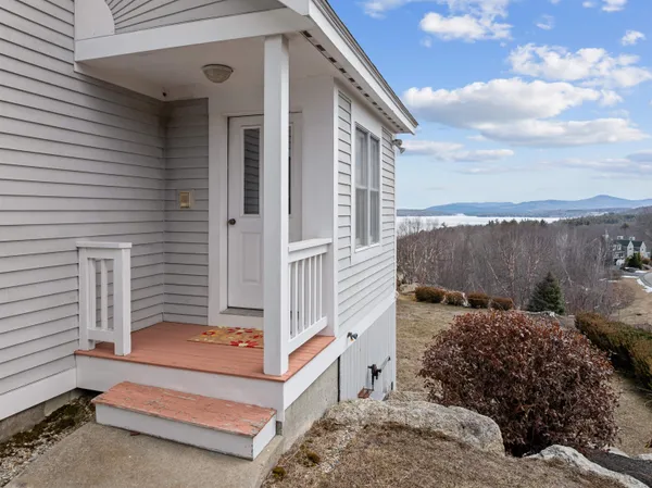 $1,900,000 | 5 South Watch Road, Meredith, NH 03253