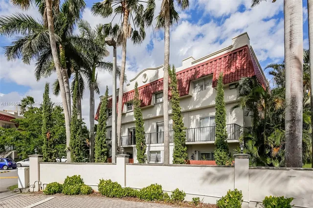 $3,000 | 8650 Southwest 67th Avenue, Unit 1021, Pinecrest, FL 33156