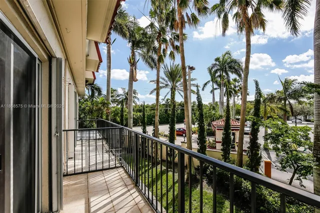 $3,000 | 8650 Southwest 67th Avenue, Unit 1021, Pinecrest, FL 33156