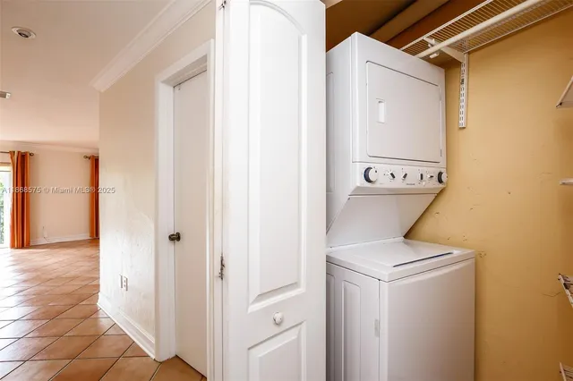 $3,000 | 8650 Southwest 67th Avenue, Unit 1021, Pinecrest, FL 33156