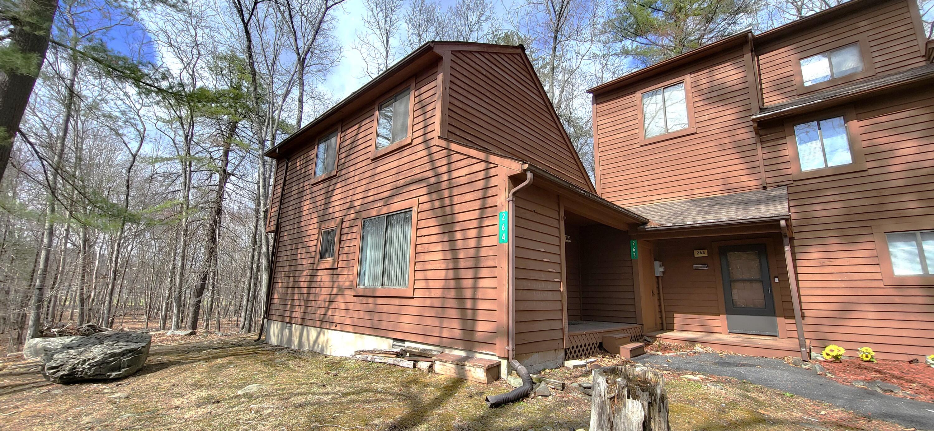264 Bristol Way Bushkill, PA 18324 - Photo 21 of 24 a backyard of a house