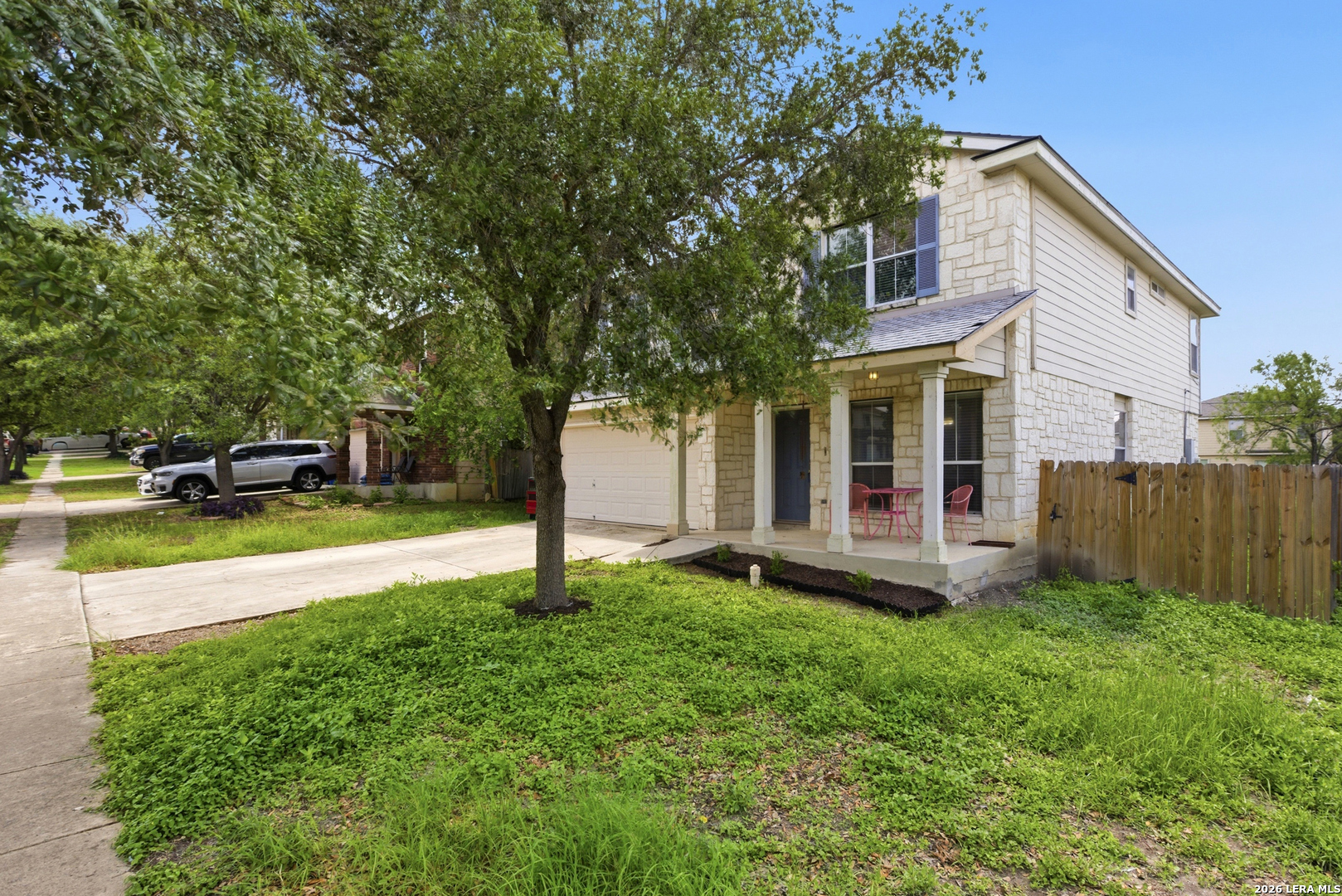 426 Bridle Ridge San Antonio, TX 78227 - Photo 2 of 33