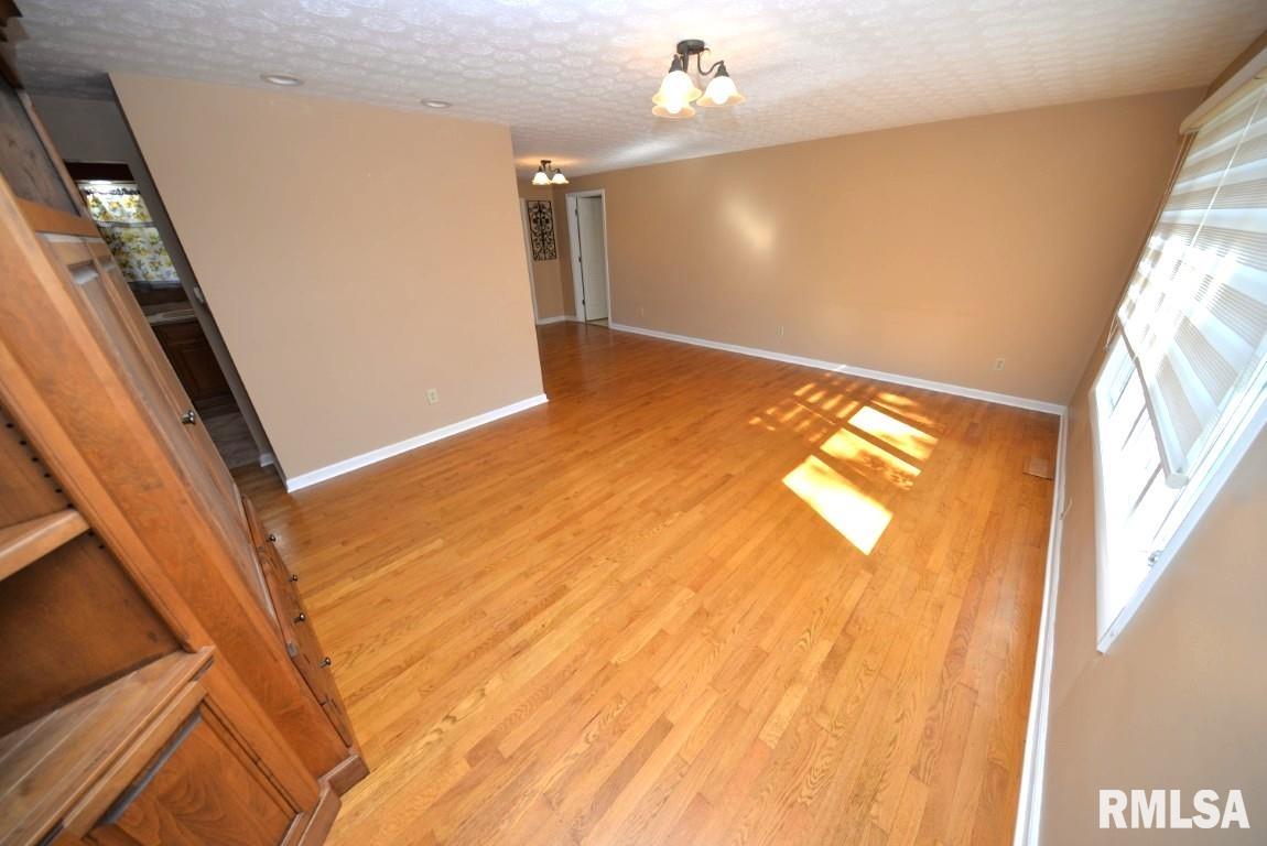 1021 Fairfield Road Mount Vernon, IL 62864 - Photo 16 of 65