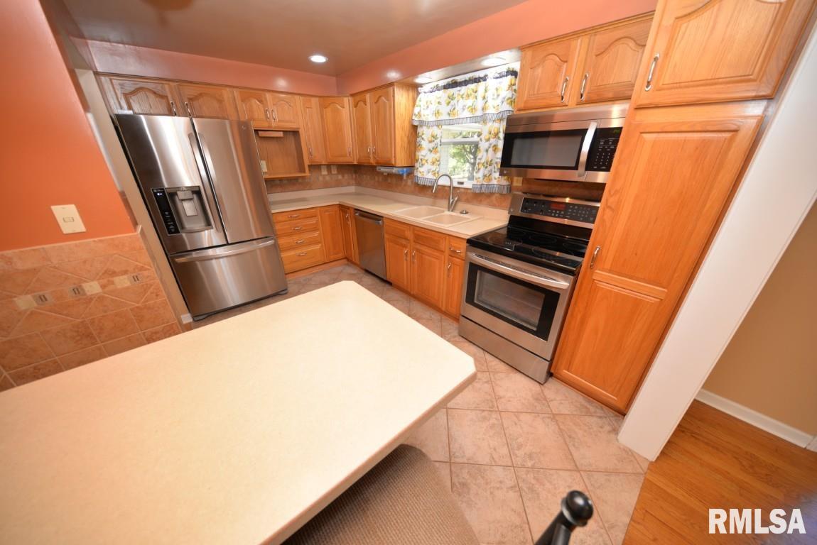 1021 Fairfield Road Mount Vernon, IL 62864 - Photo 22 of 65