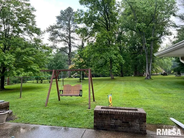 $225,000 | 1021 Fairfield Road, Mount Vernon, IL 62864