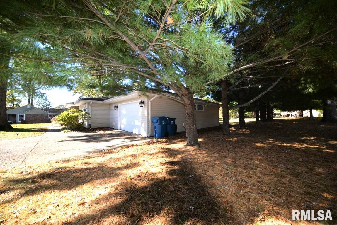 1021 Fairfield Road Mount Vernon, IL 62864 - Photo 6 of 65