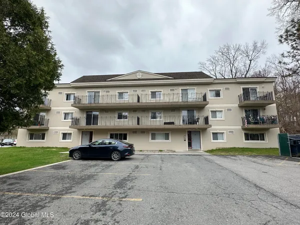 $1,000 | 205 South Allen Street, Unit 1C, Albany, NY 12208