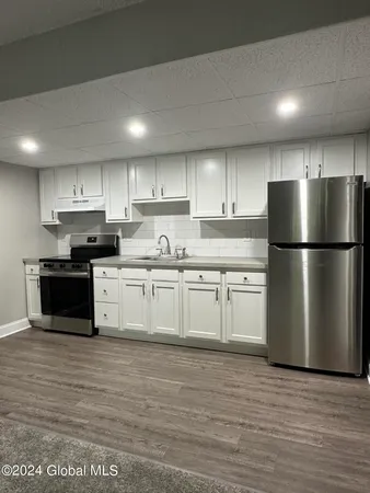 $1,000 | 205 South Allen Street, Unit 1C, Albany, NY 12208