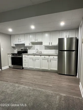 $1,000 | 205 South Allen Street, Unit 1C, Albany, NY 12208