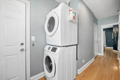 $325,000 | 4105 North Lawndale Avenue, Unit 401, Chicago, IL 60618