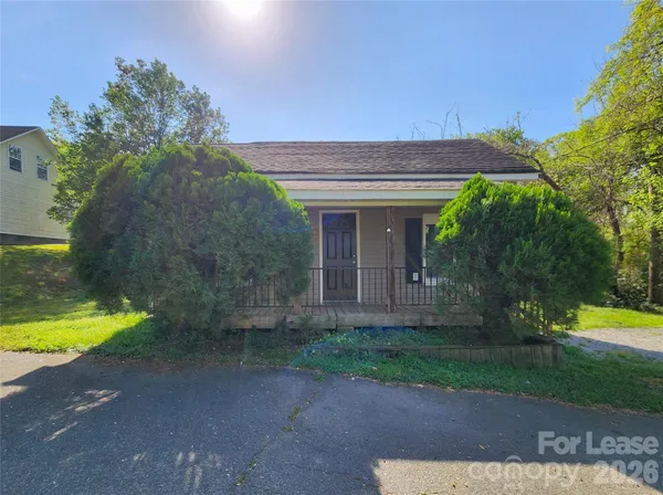 $1,450 | 121 Willow Lane Northwest, Concord, NC 28025