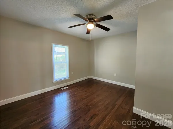 $1,450 | 121 Willow Lane Northwest, Concord, NC 28025