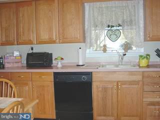 160 Grandview Road Springfield, PA 19064 - Photo 2 of 6