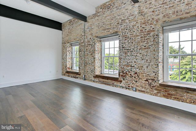 $430,000 | 515 North Washington Street, Unit 303, Alexandria, VA 22314