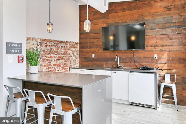 $430,000 | 515 North Washington Street, Unit 303, Alexandria, VA 22314