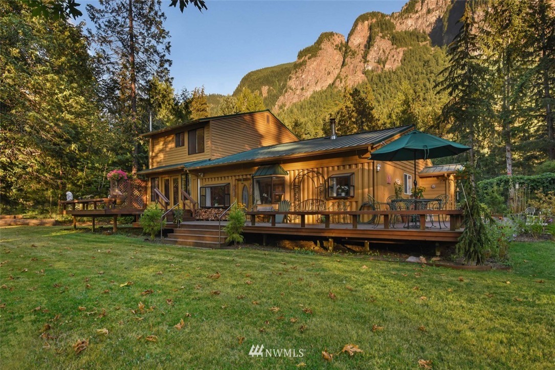 7535 Moon Valley Road Southeast North Bend, WA 98045 - Photo 1 of 25 Gallery Image 1
