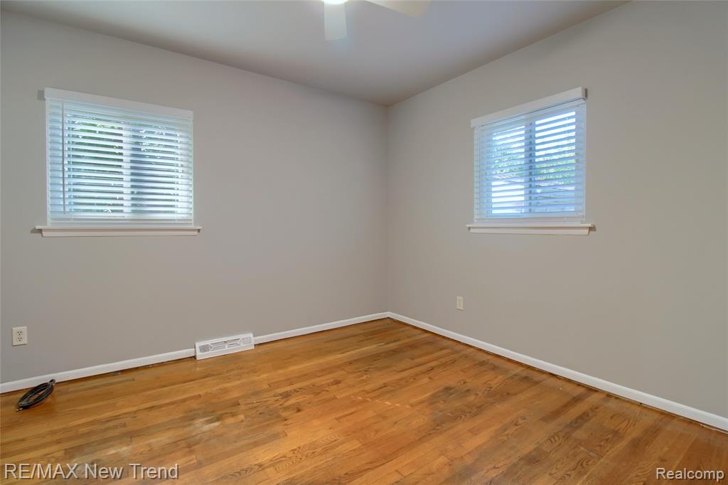 2715 Kenmore Road Berkley, MI 48072 - Photo 15 of 24 Gallery Image 15