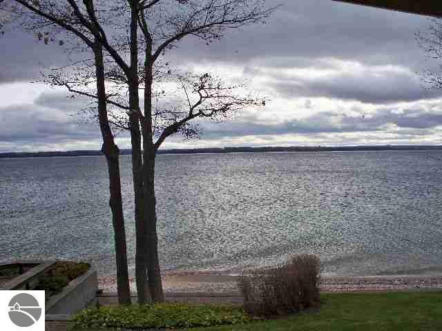 11160 Bluff Road Traverse City, MI 49686 - Photo 10 of 24 1732098-9.JPG