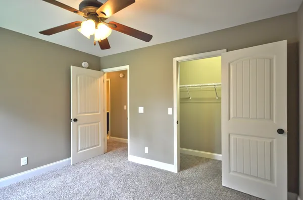 $1,975 | 439 Leslie Wood Drive, Clarksville, TN 37040