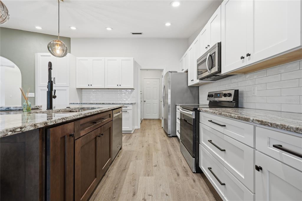 7813 Southwest 51 Boulevard Gainesville, FL 32608 - Photo 23 of 64