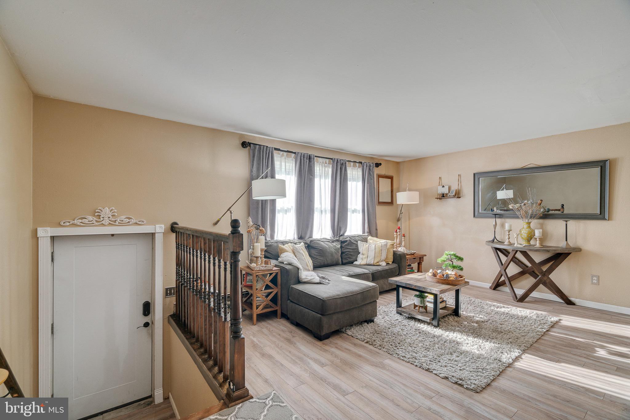 3319 Woodhaven Road Philadelphia, PA 19154 - Photo 3 of 34