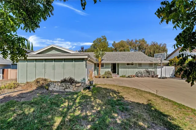 $3,200 | 3855 Abbey Court, Newbury Park, CA 91320