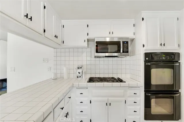 $3,200 | 3855 Abbey Court, Newbury Park, CA 91320