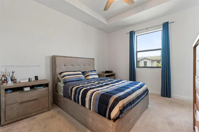 a bed room with a bed and a closet