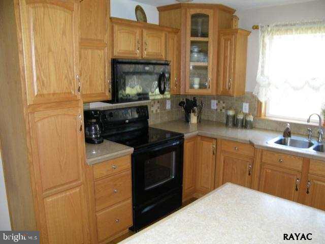 1021 Jackson Square Road Spring Grove, PA 17362 - Photo 14 of 34