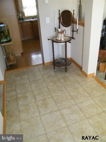 1021 Jackson Square Road Spring Grove, PA 17362 - Photo 4 of 34