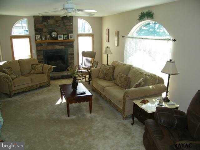1021 Jackson Square Road Spring Grove, PA 17362 - Photo 7 of 34