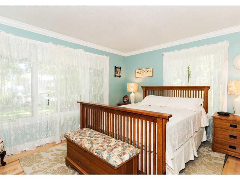 23 Adams Road Kittery, ME 03904 - Photo 18 of 25 Master Bedroom.