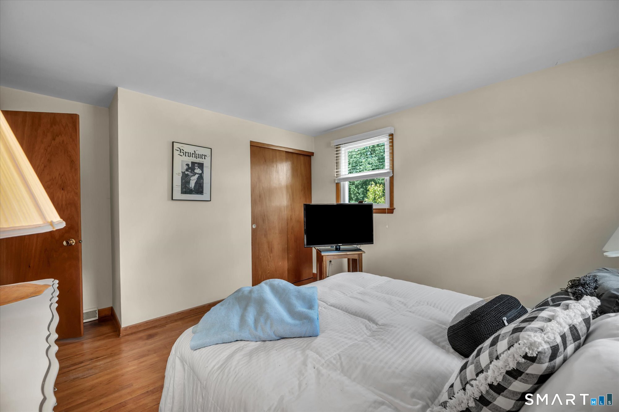 54 Exeter Road Hamden, CT 06518 - Photo 25 of 40