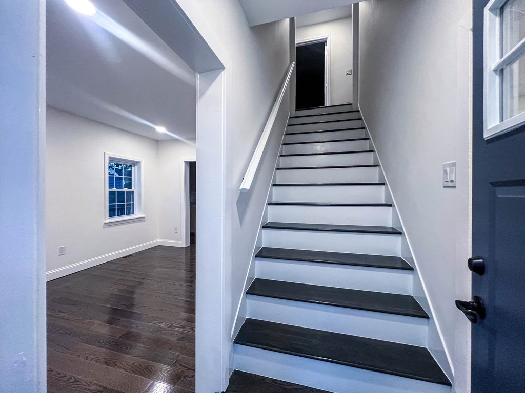 648 Rathbun Street Blackstone, MA 01504 - Photo 3 of 38 Gallery Image 3