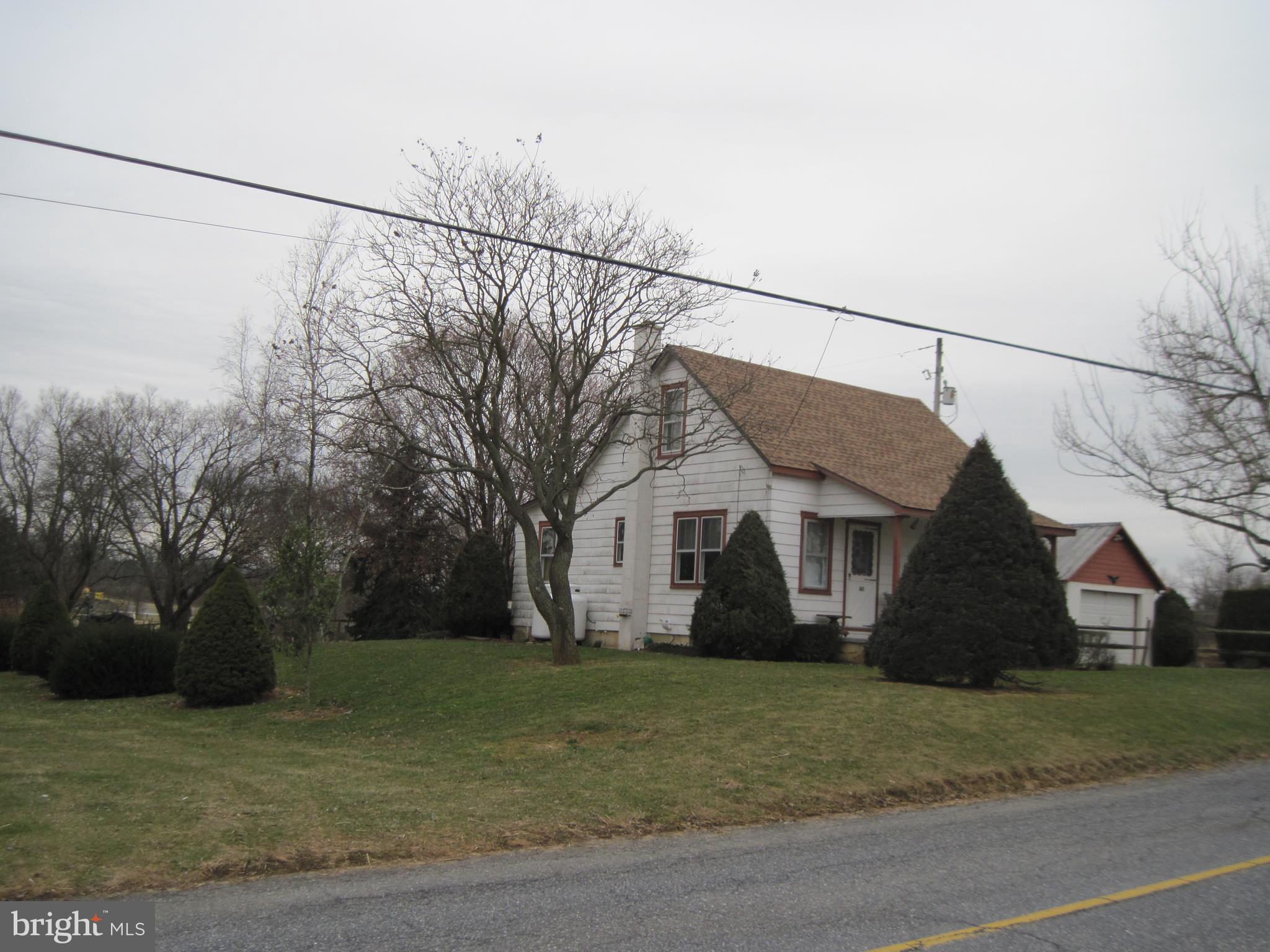 41 Kost Road Carlisle, PA 17015 - Photo 3 of 31 Side of Front