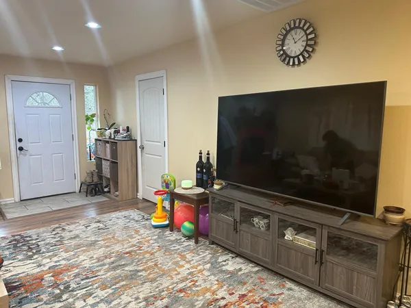 $355,000 | 18427 West Burnett Road, Nine Mile Falls, WA 99026