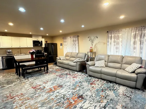 $355,000 | 18427 West Burnett Road, Nine Mile Falls, WA 99026