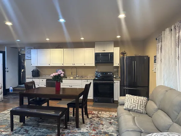 $355,000 | 18427 West Burnett Road, Nine Mile Falls, WA 99026