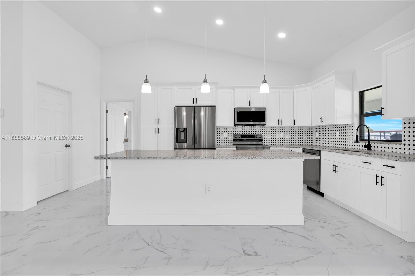 7789 16th Terrace LaBelle, FL 33935 - Photo 12 of 32