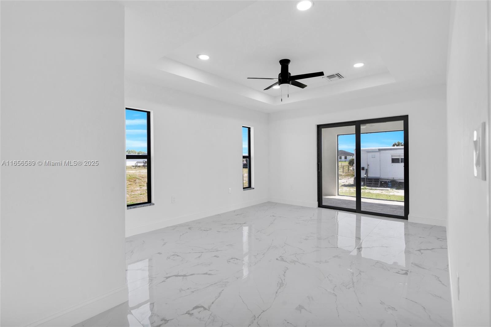 7789 16th Terrace LaBelle, FL 33935 - Photo 19 of 32 Primary Master BR