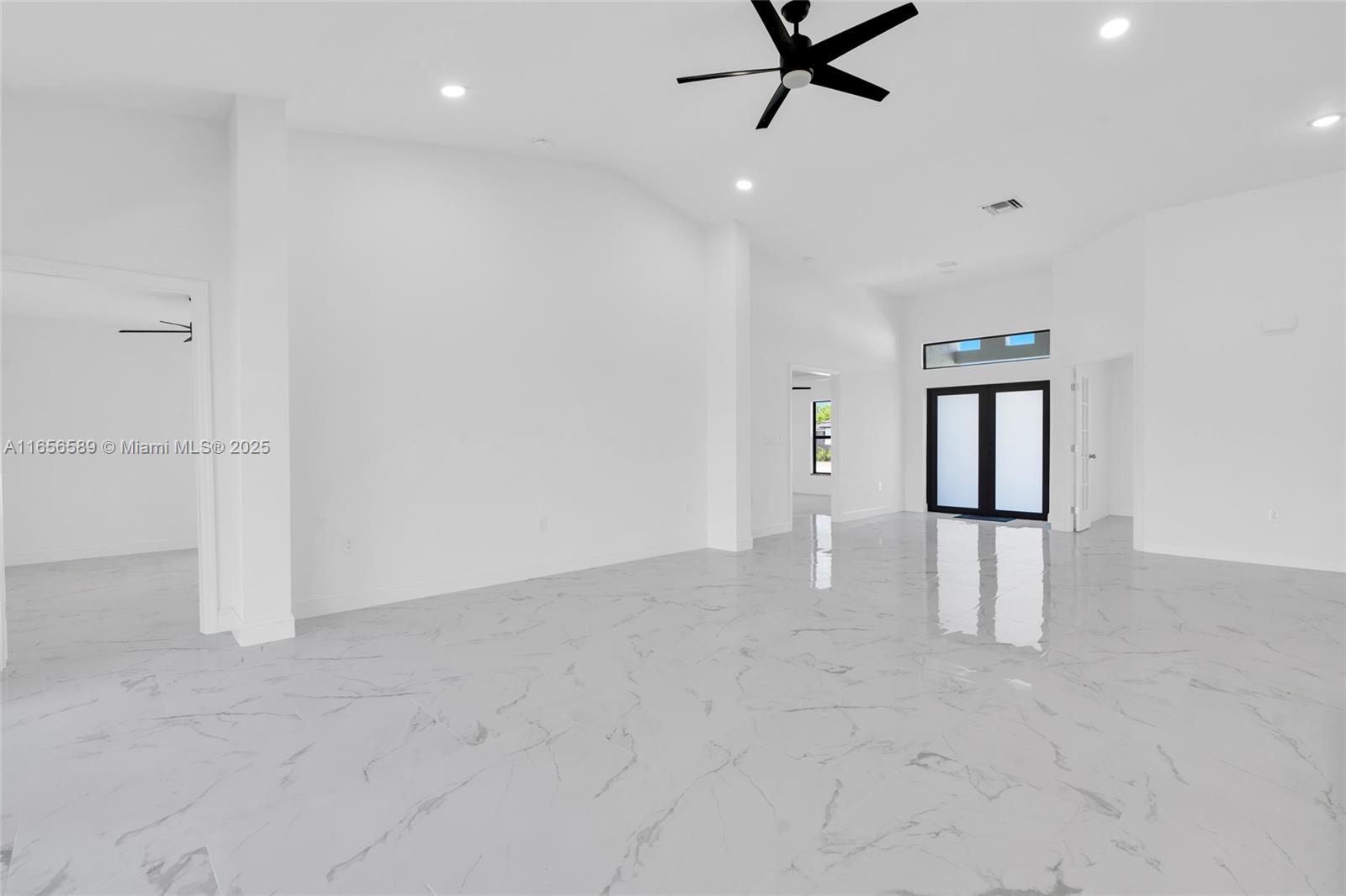 7789 16th Terrace LaBelle, FL 33935 - Photo 6 of 32 Entry-LR