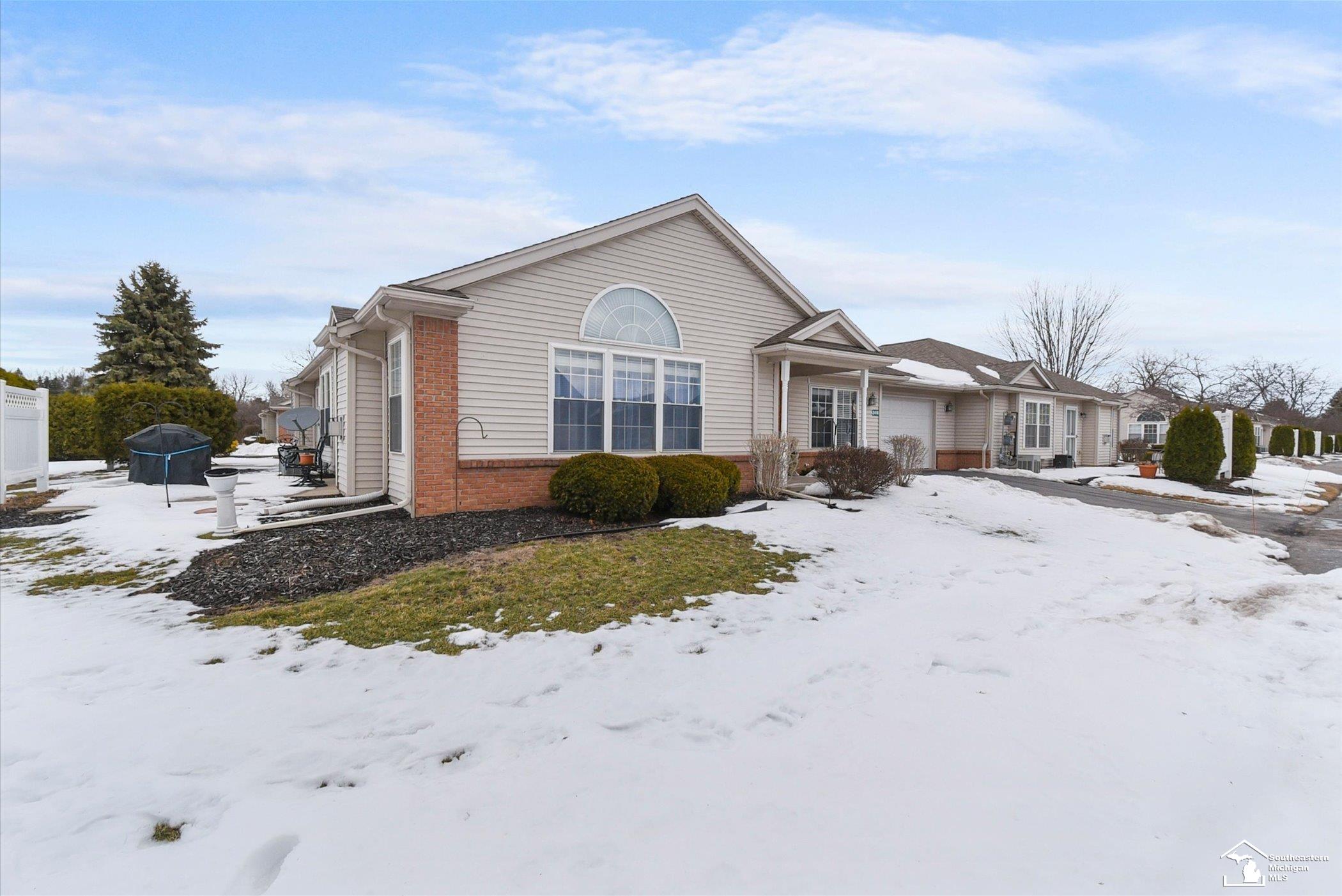 2416 Sutton Drive Temperance, MI 48182 - Photo 2 of 28