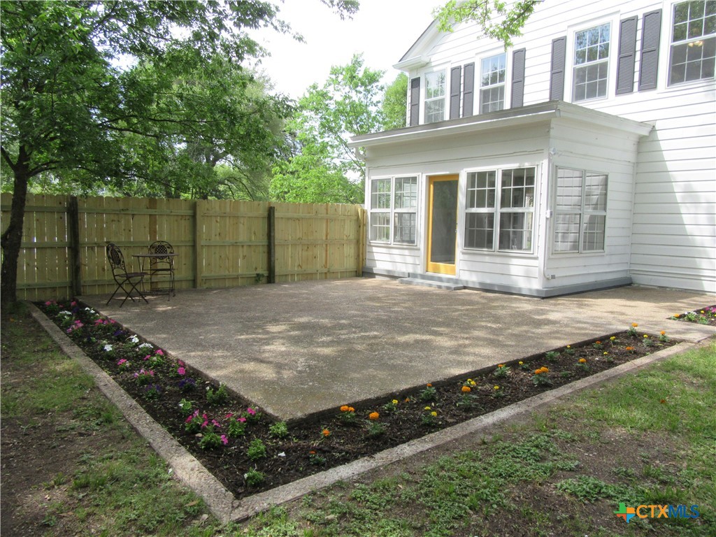 415 Easy Street Marlin, TX 76661 - Photo 37 of 45 a view of a backyard of the house