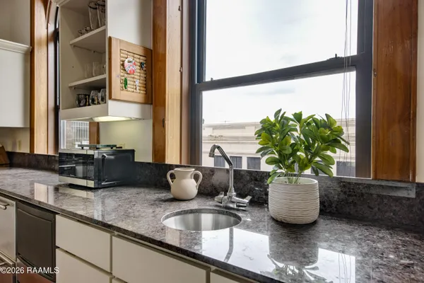$2,200 | 500 Jefferson Street, Unit 1, Lafayette, LA 70501