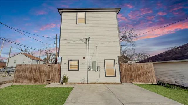 $1,295 | 7954 Sayers Street, Unit A, Houston, TX 77016